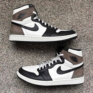 Nike Air Jordan 1 High OG Mocha Size 13 Men's
